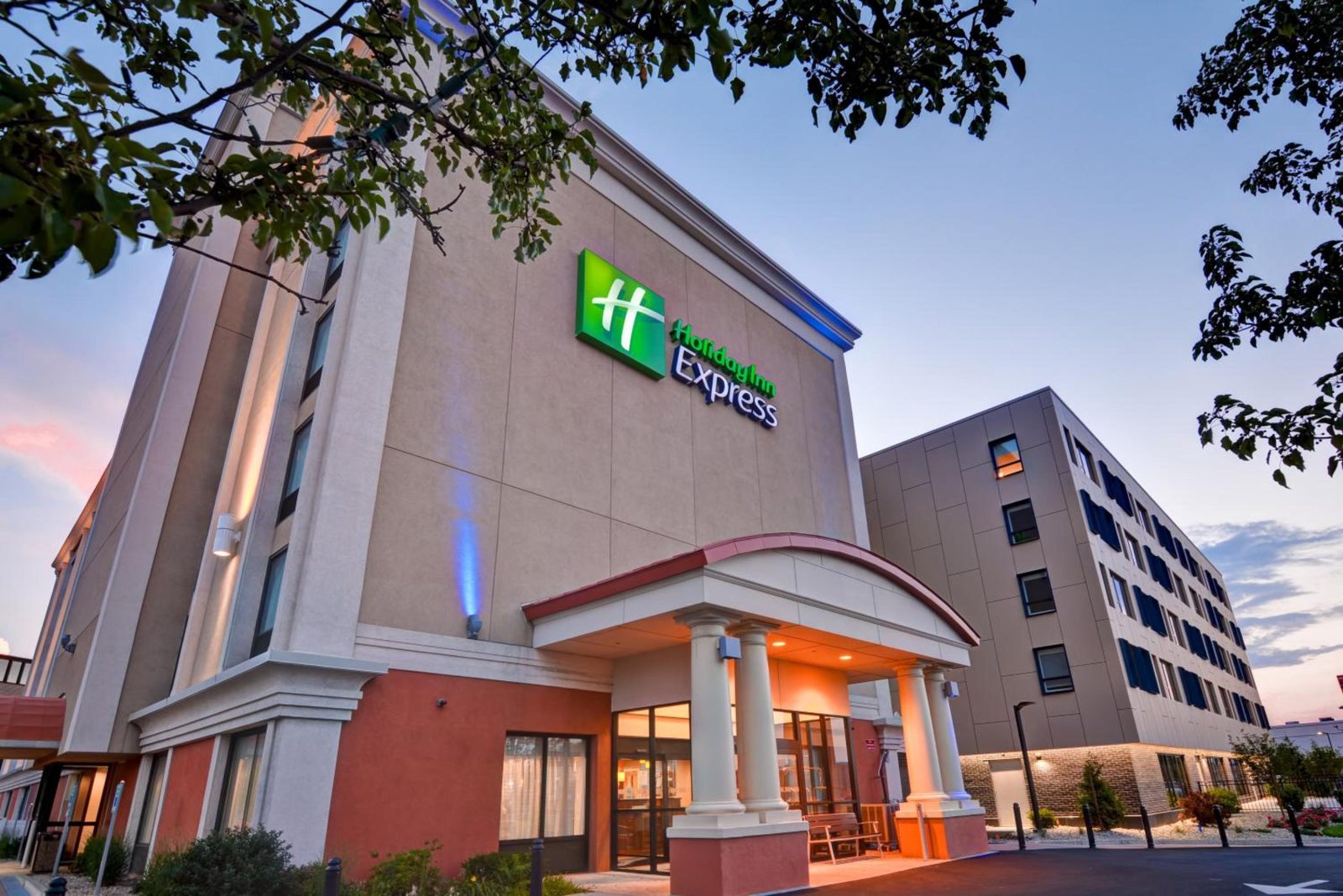 Holiday Inn Express Boston by IHG — photo 2