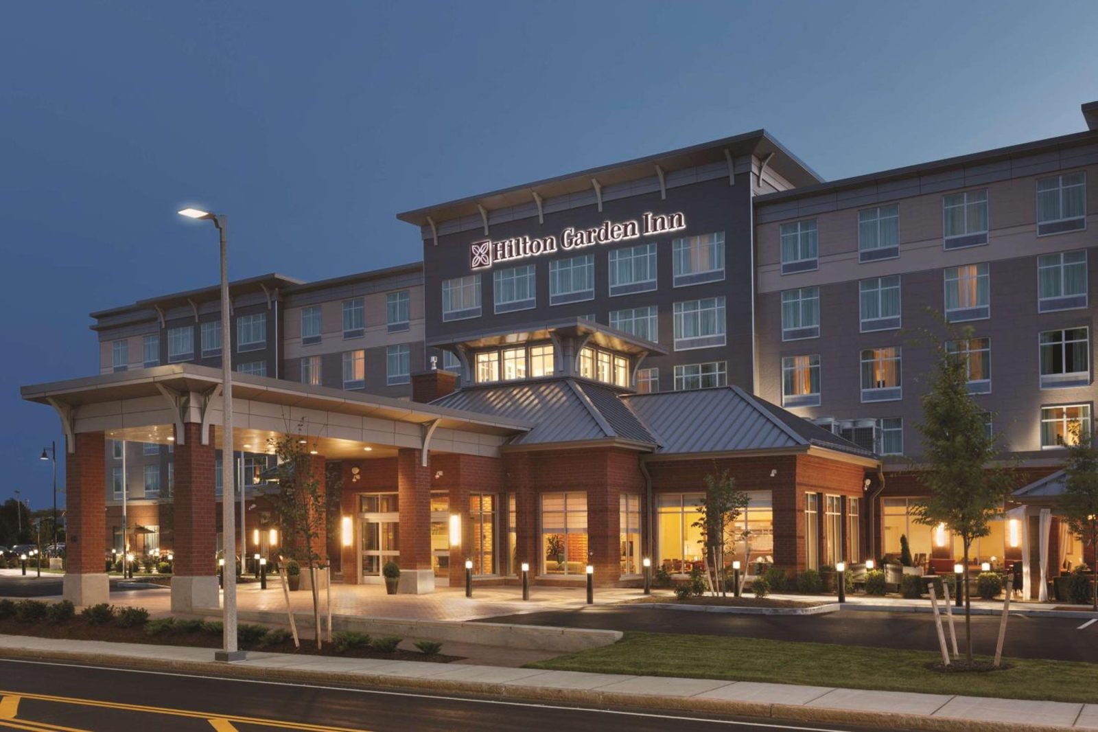Hilton Garden Inn Boston Logan Airport — photo 2